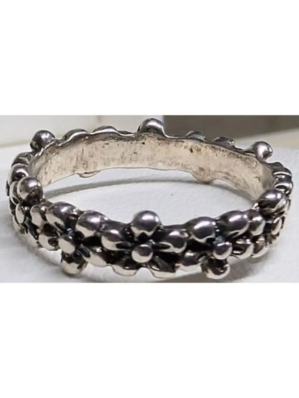 New Daisy Flower Band Ring Womens Size 6.5 Silver Tone Floral Eternity Stackable